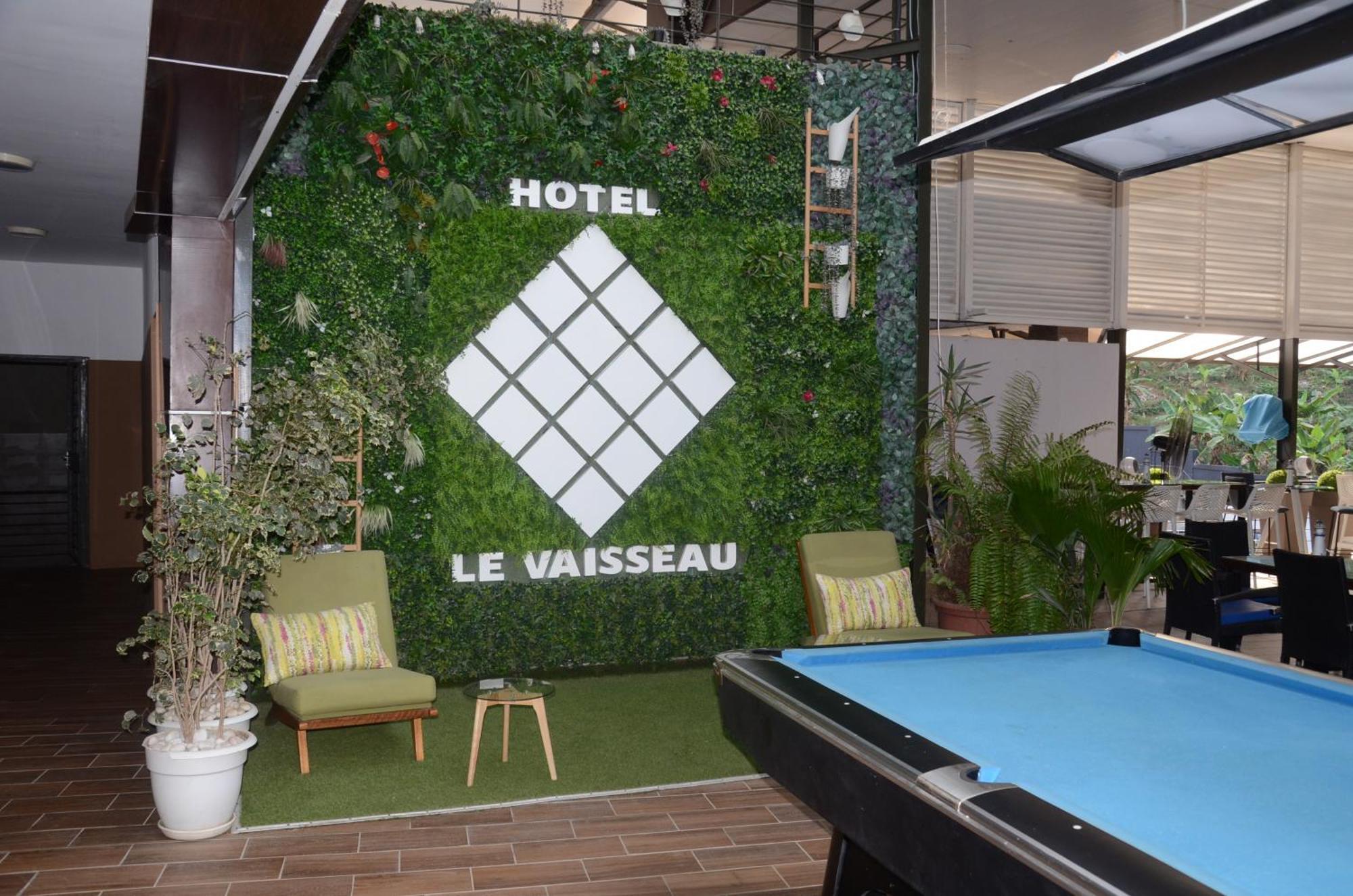 Hotel Le Vaisseau Abidjan Esterno foto