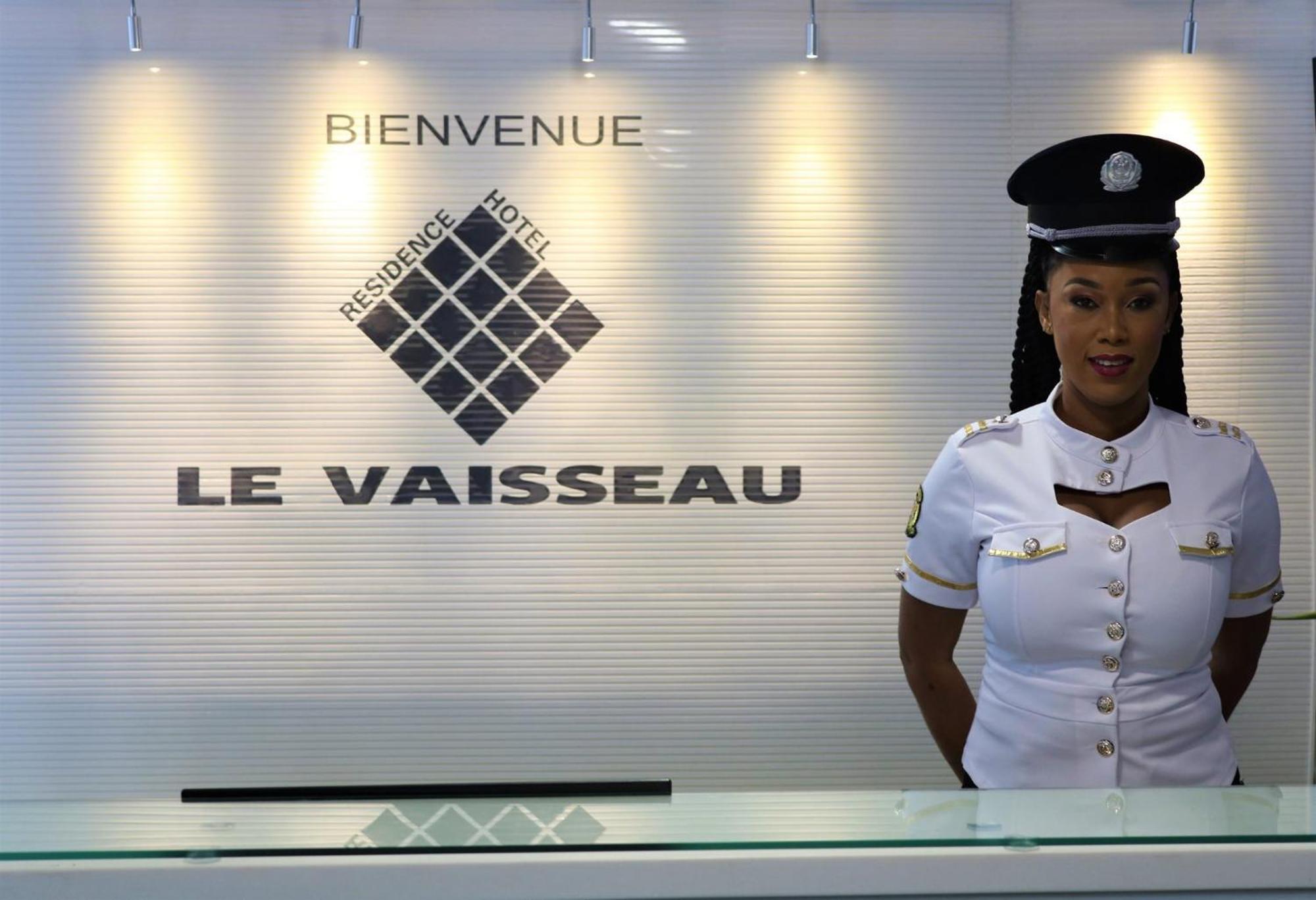 Hotel Le Vaisseau Abidjan Esterno foto