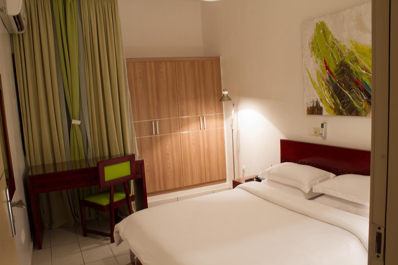 Hotel Le Vaisseau Abidjan Esterno foto