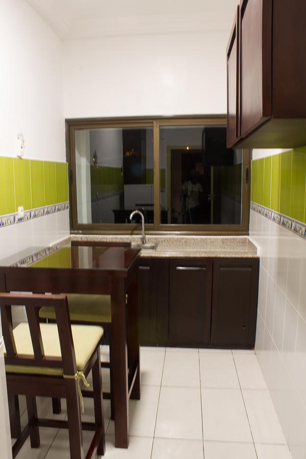 Hotel Le Vaisseau Abidjan Esterno foto