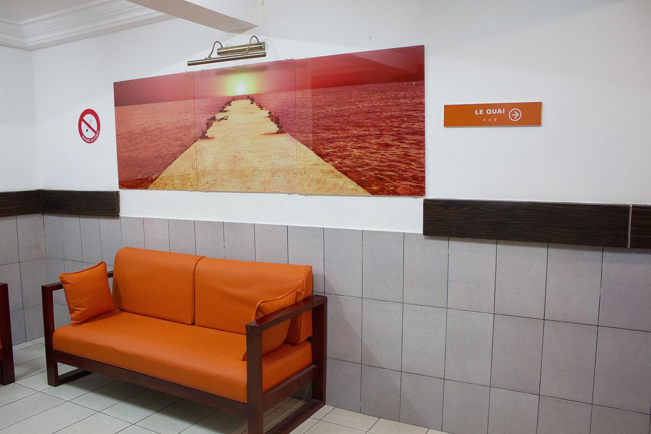 Hotel Le Vaisseau Abidjan Esterno foto