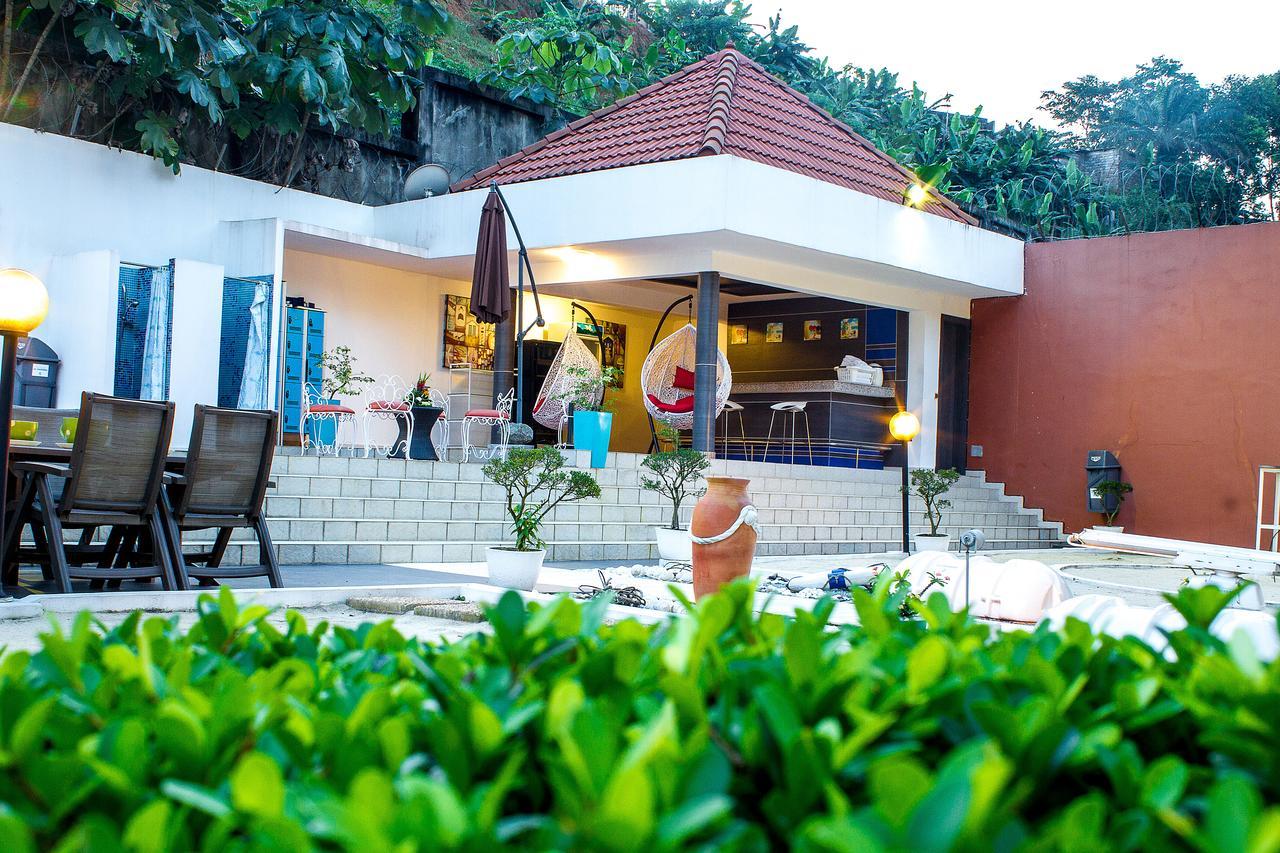 Hotel Le Vaisseau Abidjan Esterno foto