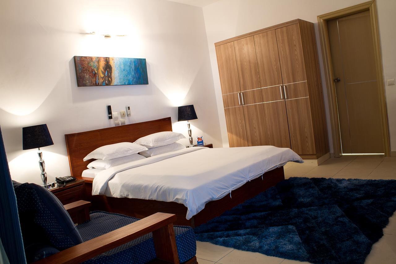 Hotel Le Vaisseau Abidjan Esterno foto