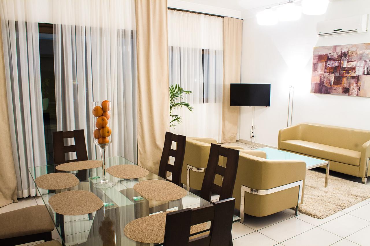 Hotel Le Vaisseau Abidjan Esterno foto